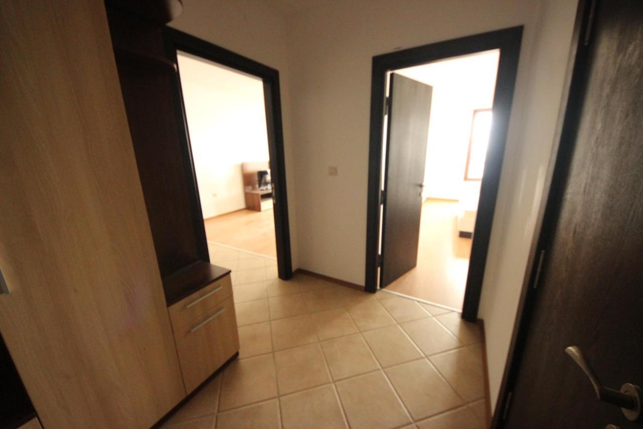 Menada Rocamar Apartments Tsarevo Exterior photo