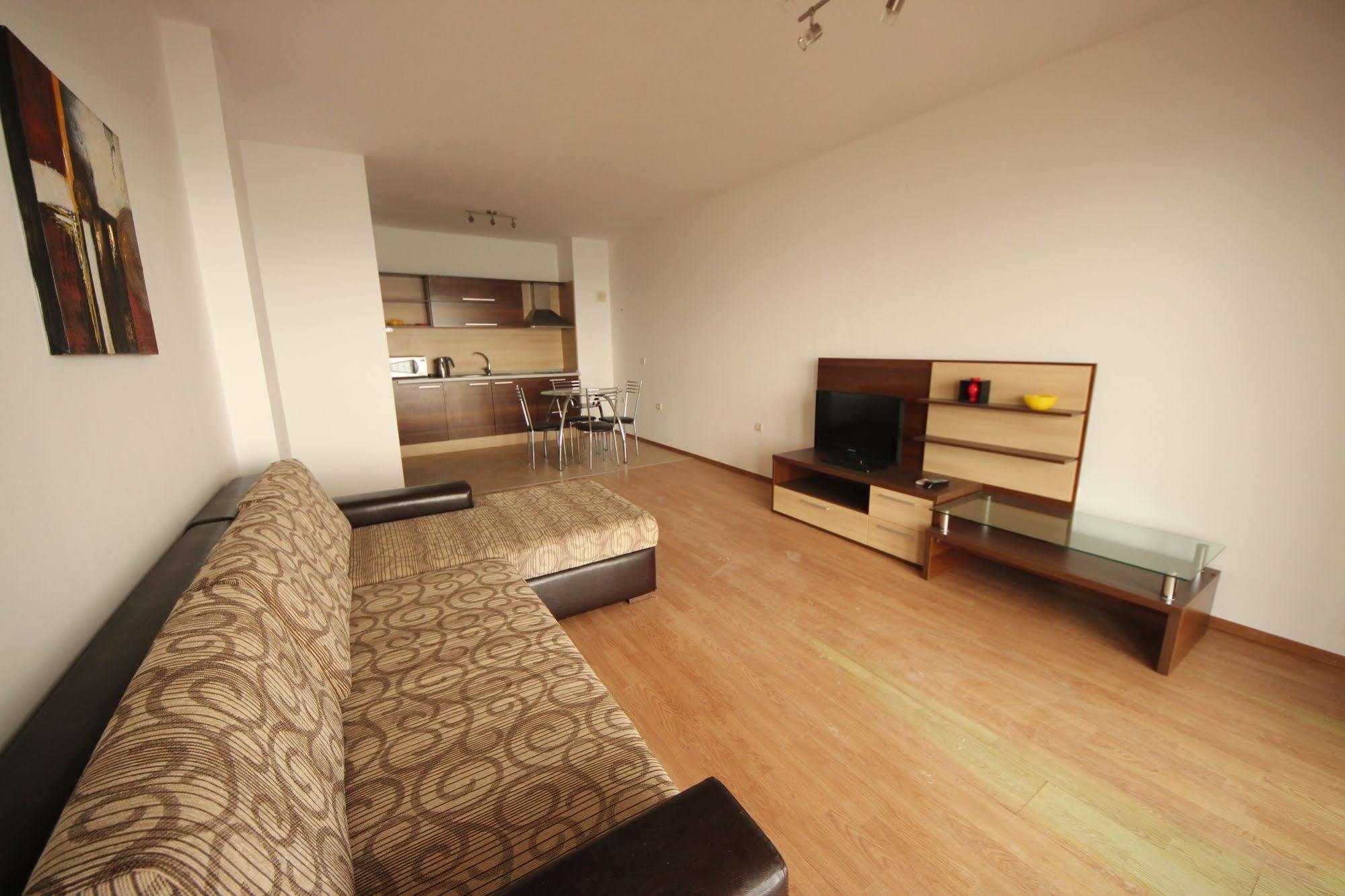 Menada Rocamar Apartments Tsarevo Exterior photo