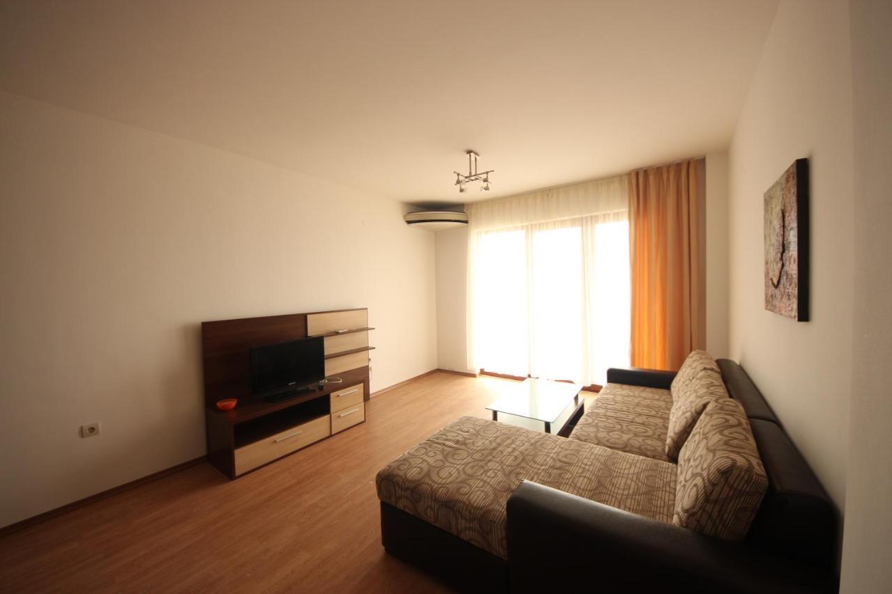 Menada Rocamar Apartments Tsarevo Exterior photo